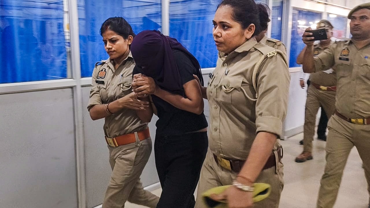 Sonam's Chilling Words: "Kill Him" - A Honeymoon Murder Unfolds and She Escapes to Indore 1 ghazipur sonam raghuvanshi the indore woman accused of plotting her husbands murder during their 103227684