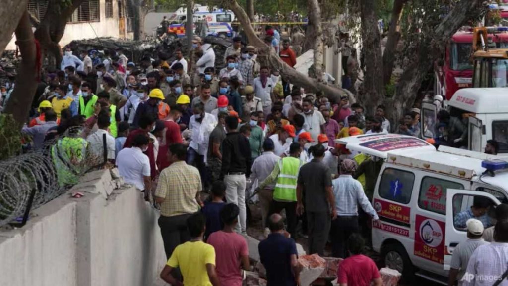 Tragedy in Ahmedabad: Air India London Flight Crashes After Takeoff, Killing Over 290 2 Air India Crash in Ahmedabad: 133 Passengers Onboard | Today News