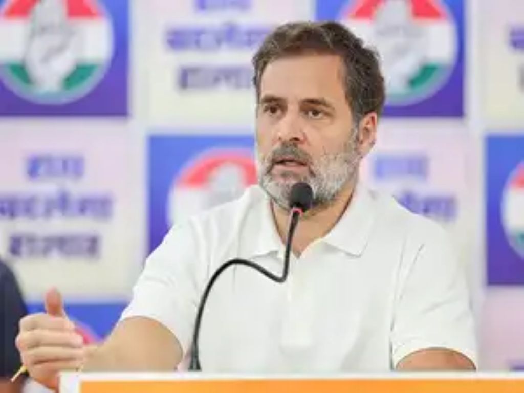 EC Challenges Rahul Gandhi's Maharashtra 'Rigging' Claim, Seeks Formal Complaint 1 Rahul Gandhi Exposes 1 Big Maharashtra Election Scandal