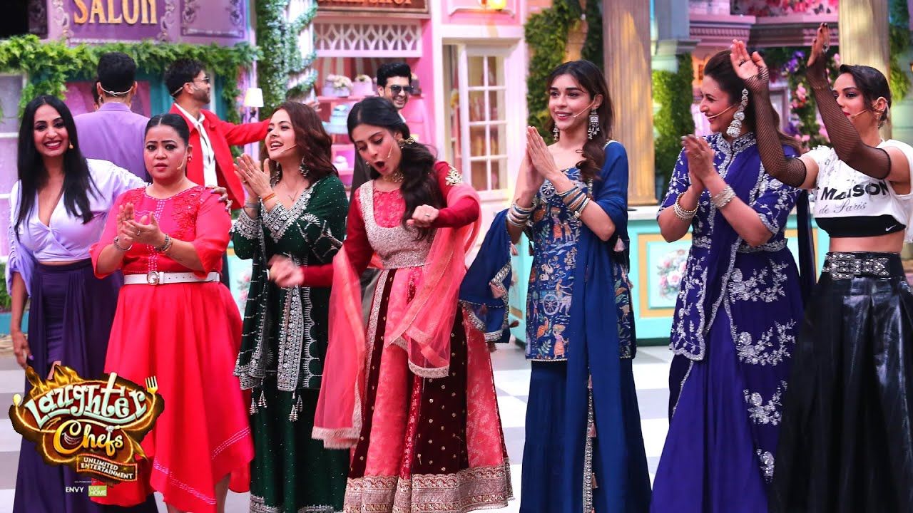 Laughter Chefs 2 में Isha Malviya की शानदार एंट्री ने मचाया तहलका. Aly Goni-Elvish Yadav tease ex-boyfriends Abhishek and Samarth 1 Laughter Chefs 2 में Isha Malviya की एंट्री पर Elvish और Aly का तगड़ा तंज