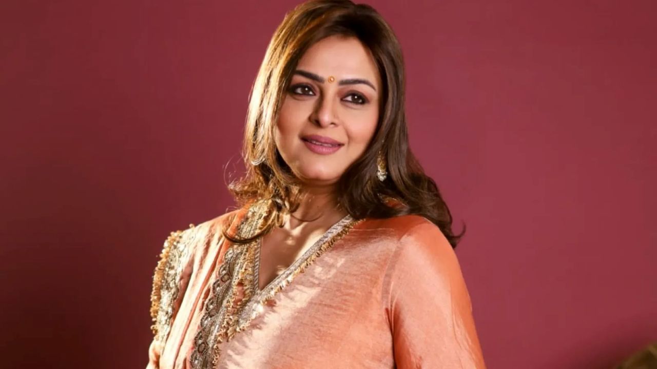 Bollywood छोड़ Shilpa Shirodkar बनीं Hairdresser – शादी के बाद न्यूजीलैंड में काटीं जिंदगी! 1 Shilpa Shirodkar worked as hairdresser in New Zealand after leaving Bollywood