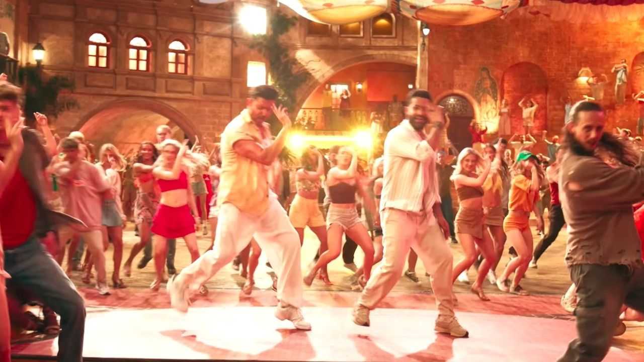 Janaab-e-Aali Song War 2 Song